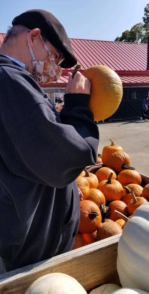 Picking the perfect pumpkin